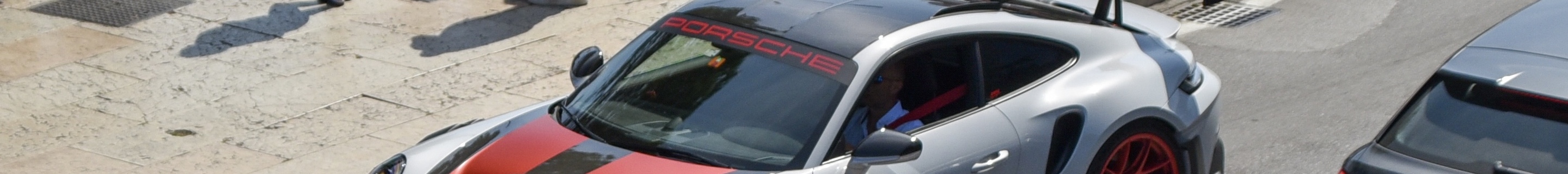 Porsche 992 GT3 RS Weissach Package