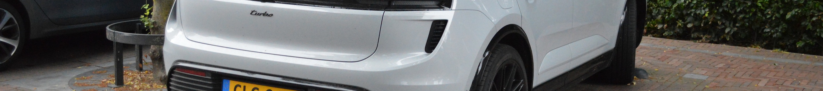 Porsche Macan EV Turbo