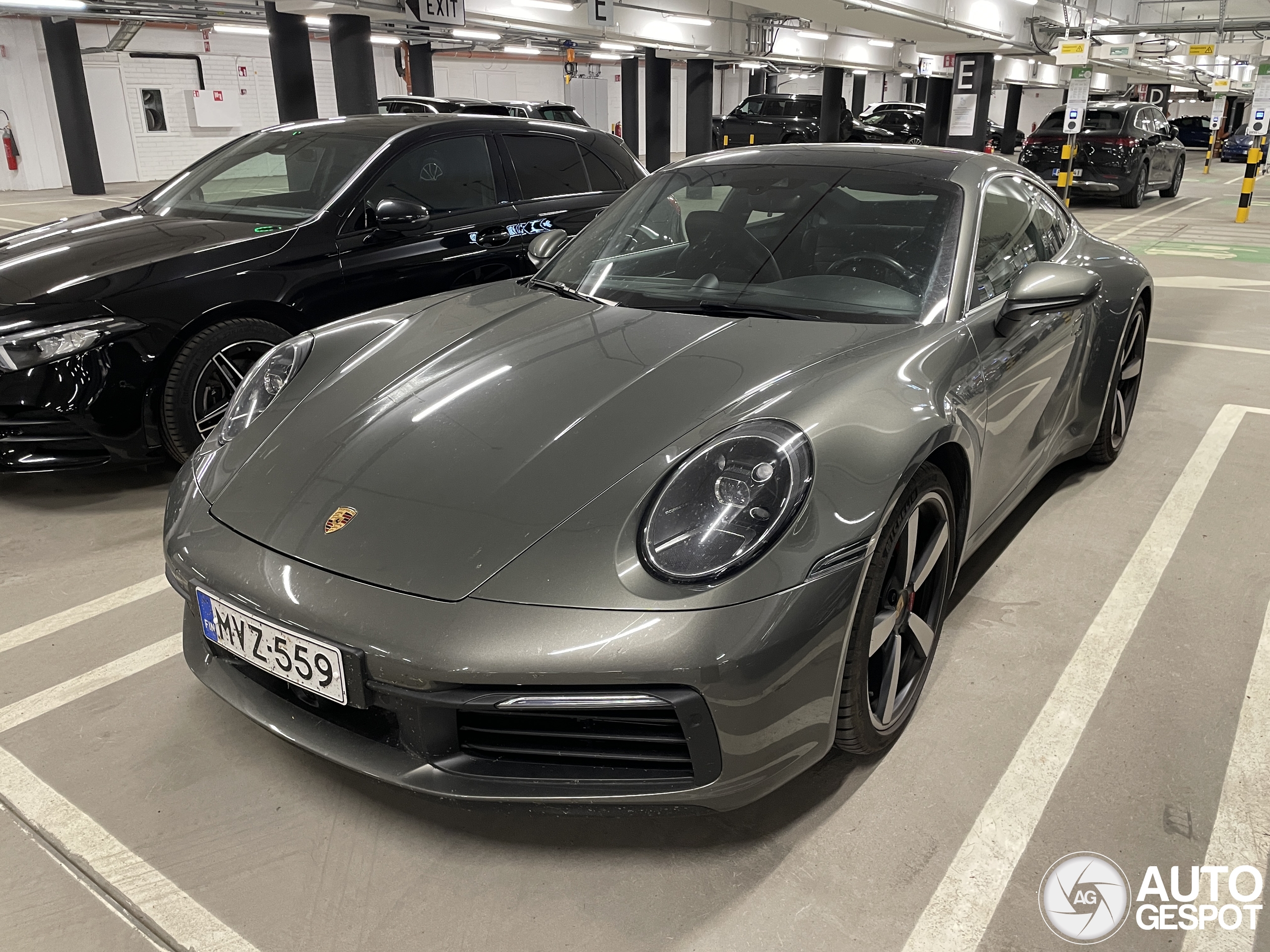 Porsche 992 Carrera 4S