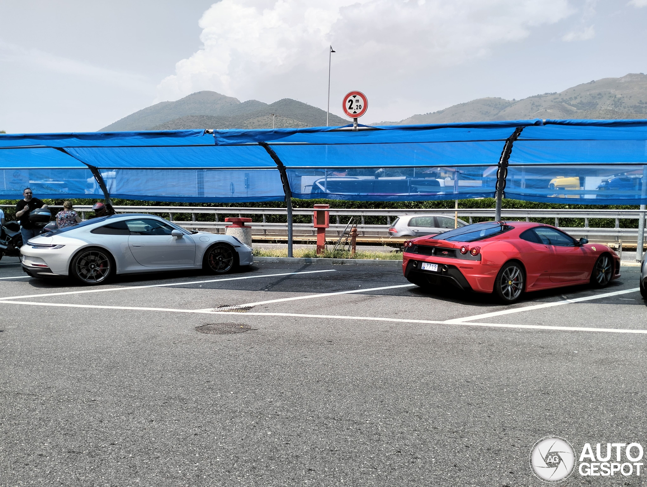 Porsche 992 GT3 Touring