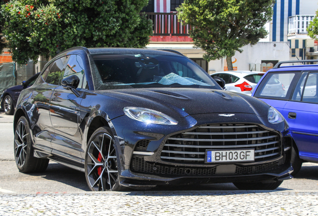 Aston Martin DBX707