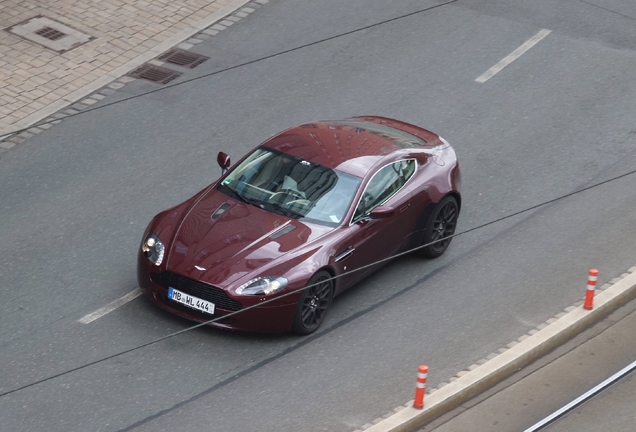 Aston Martin V8 Vantage
