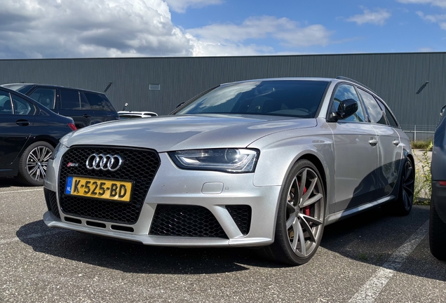 Audi RS4 Avant B8