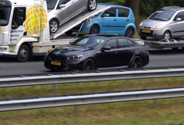 BMW M5 G90