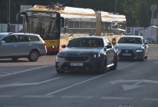 BMW M5 G90