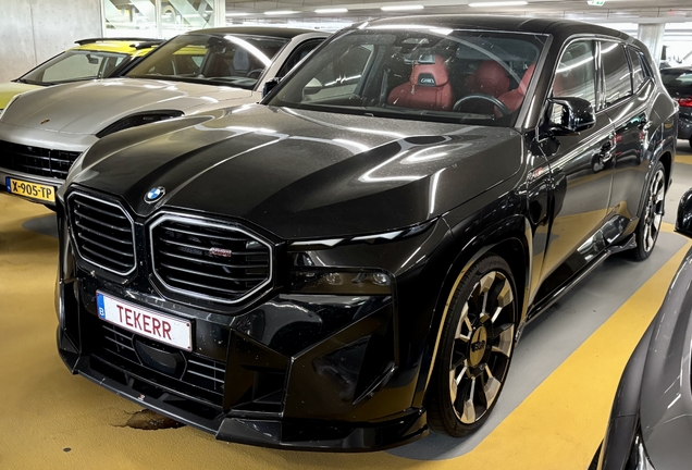 BMW XM G09 Label Red