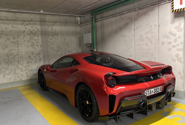 Ferrari 488 Pista