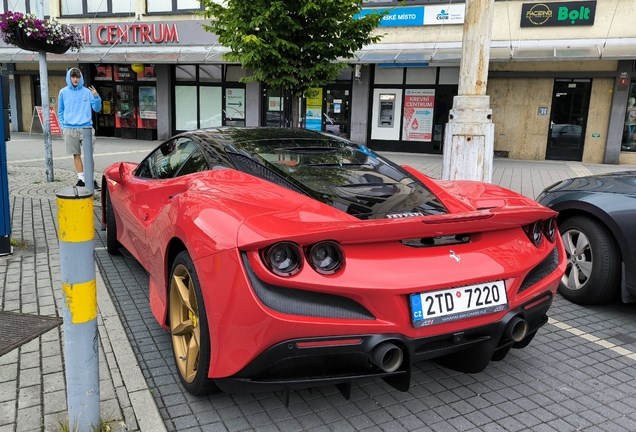 Ferrari F8 Tributo
