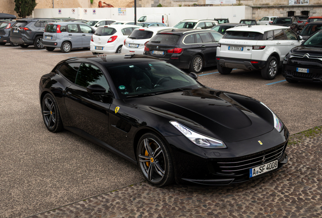 Ferrari GTC4Lusso