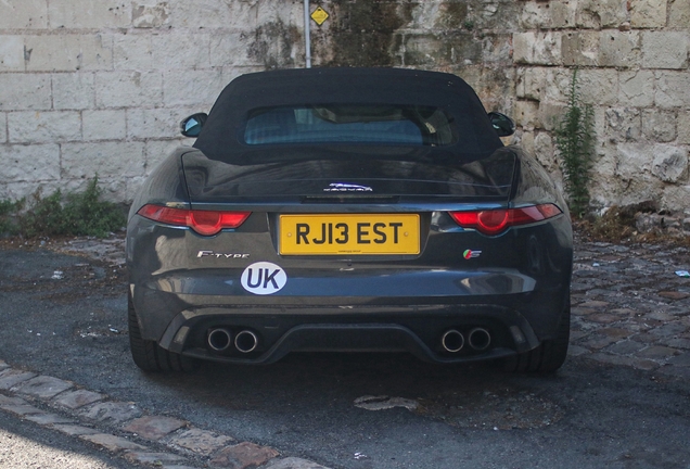 Jaguar F-TYPE S V8 Convertible