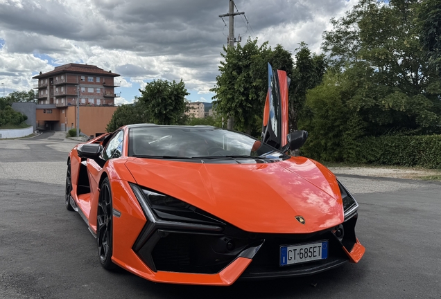 Lamborghini Revuelto