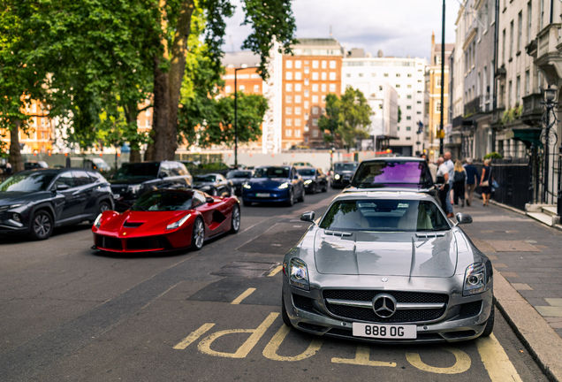 Mercedes-Benz SLS AMG