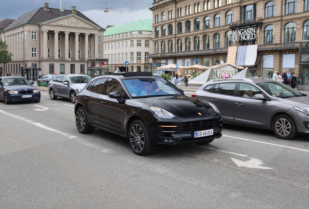 Porsche 95B Macan Turbo