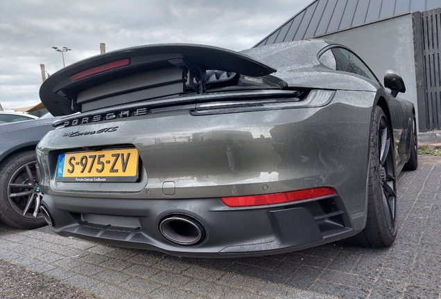 Porsche 992 Carrera GTS