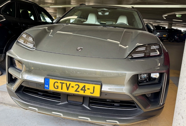 Porsche Macan EV Turbo