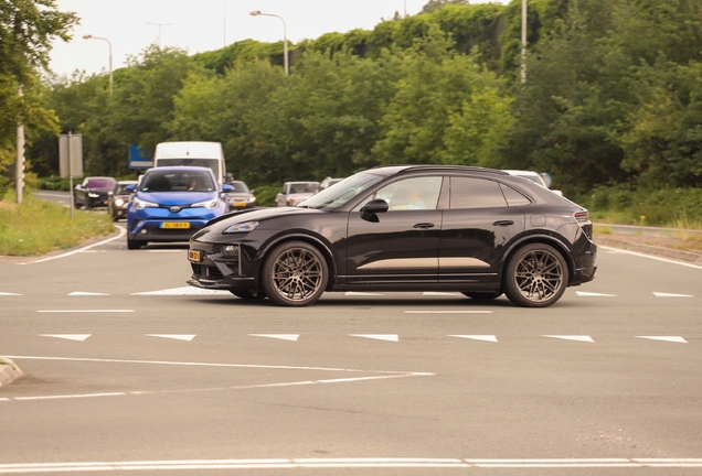 Porsche Macan EV Turbo