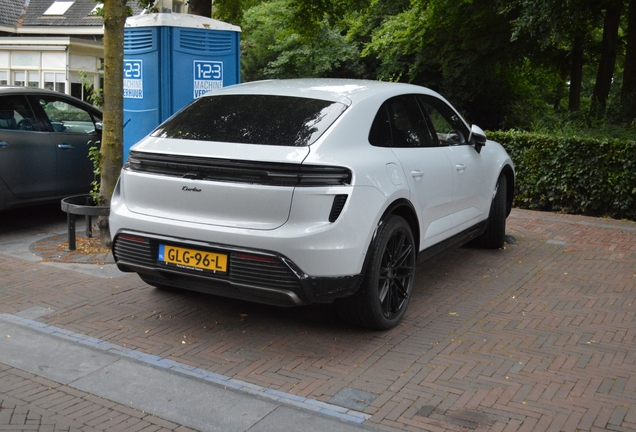 Porsche Macan EV Turbo