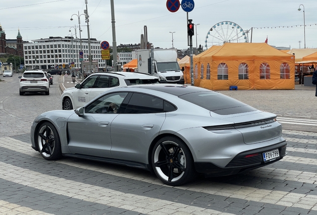 Porsche Taycan Turbo