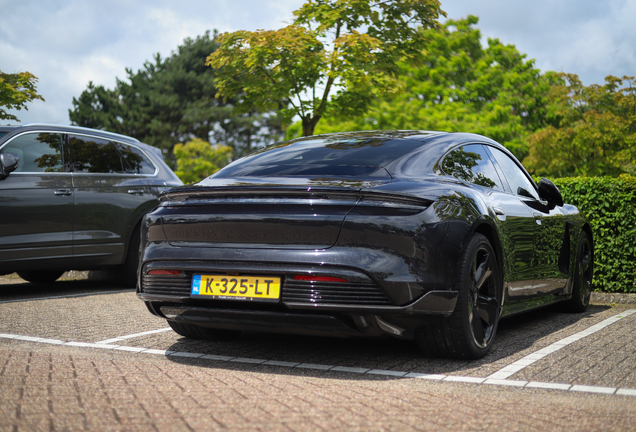 Porsche Taycan Turbo S