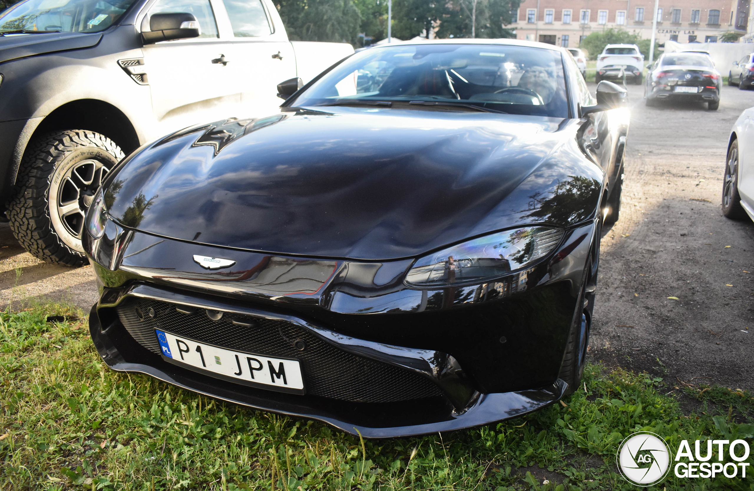Aston Martin V8 Vantage 2018