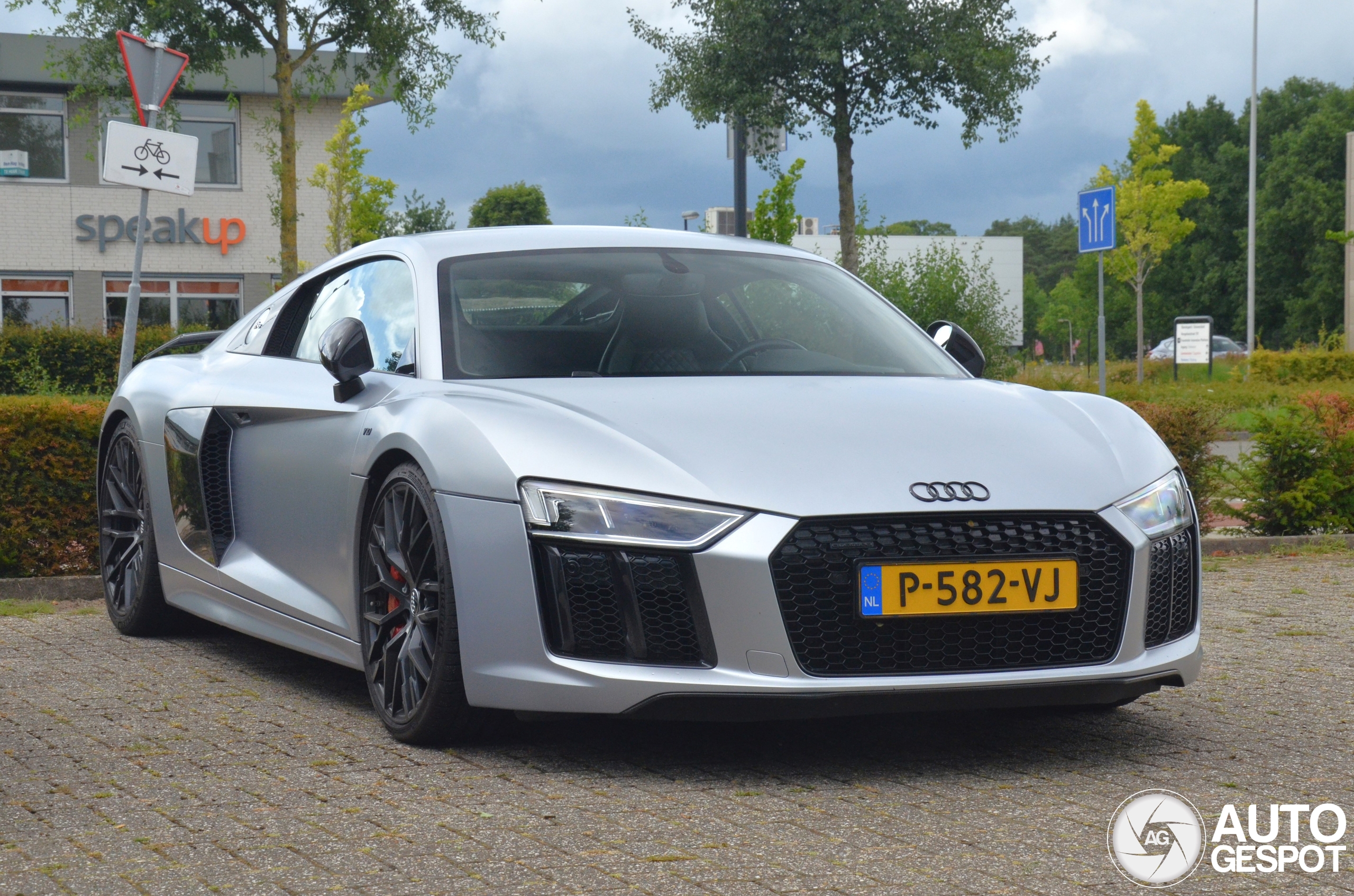 Audi R8 V10 Plus 2015