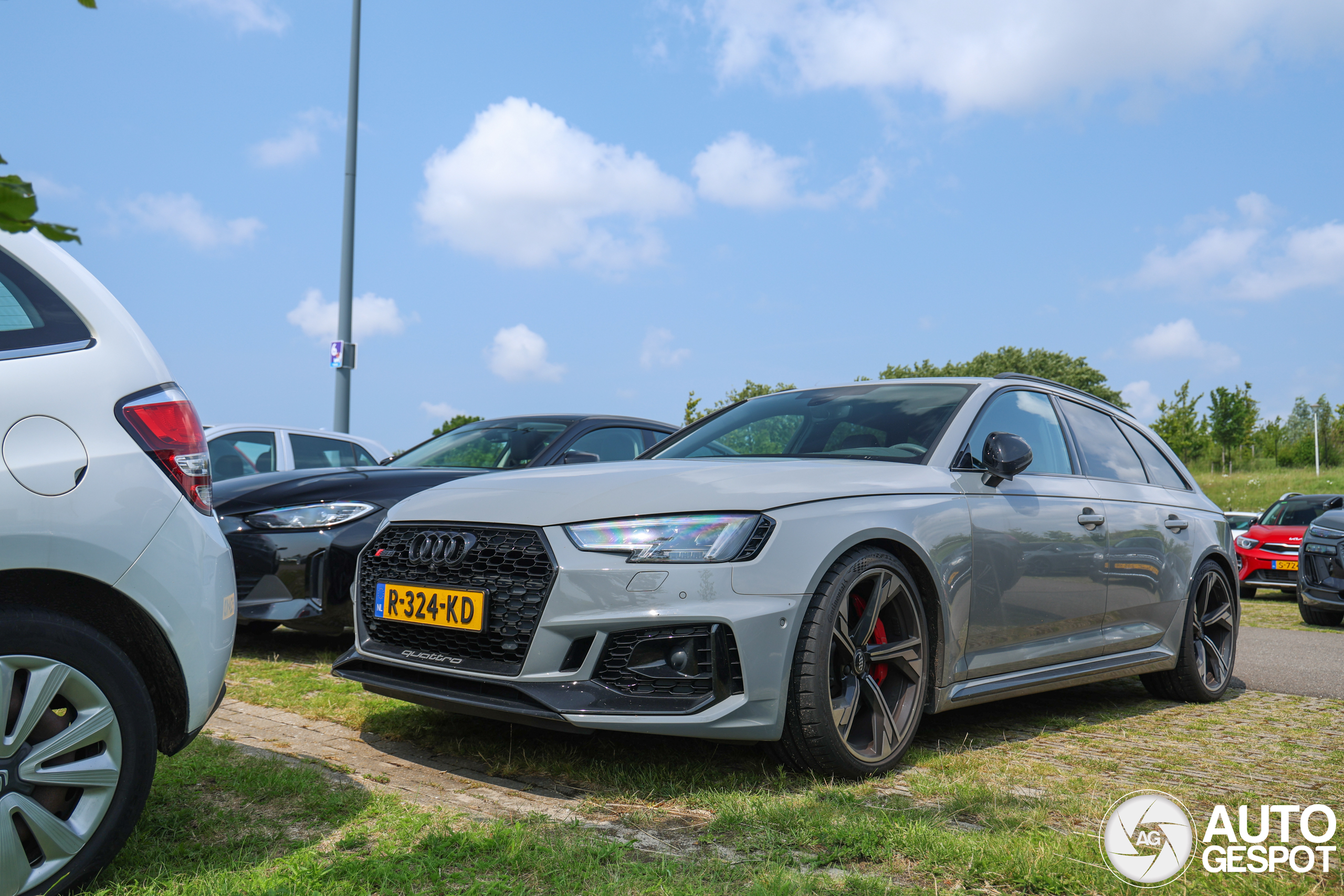 Audi RS4 Avant B9