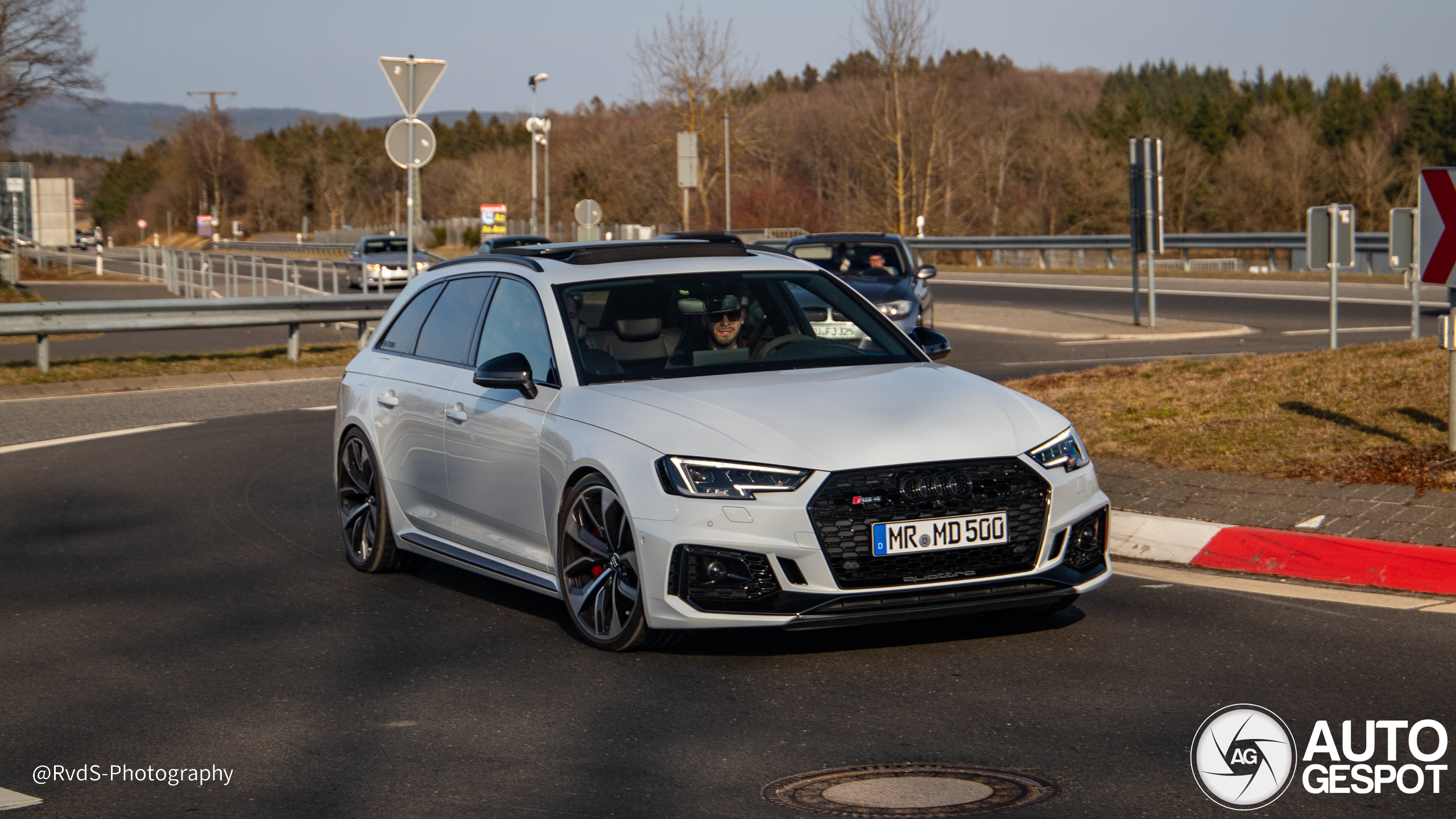 Audi RS4 Avant B9
