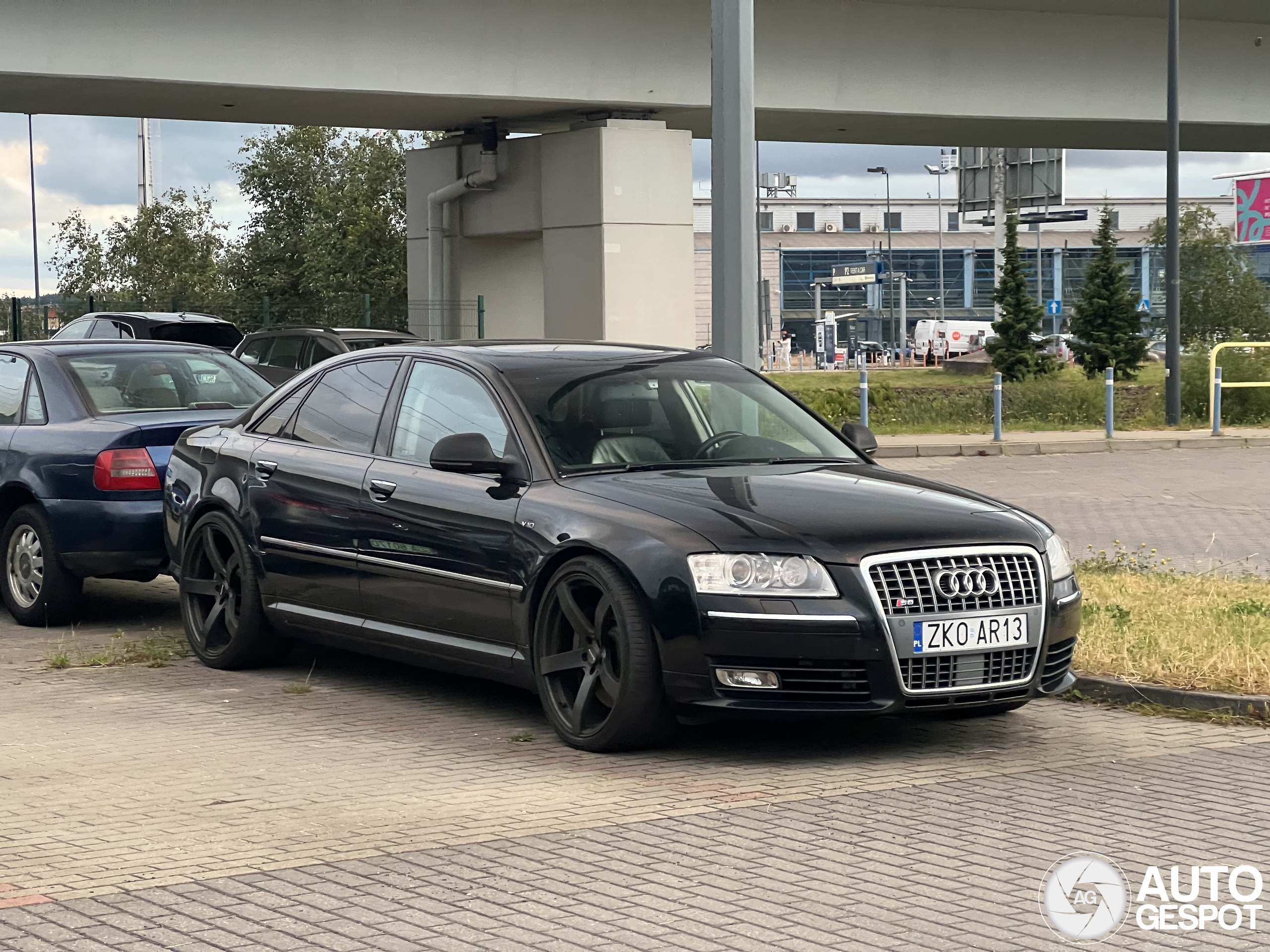 Audi S8 D3