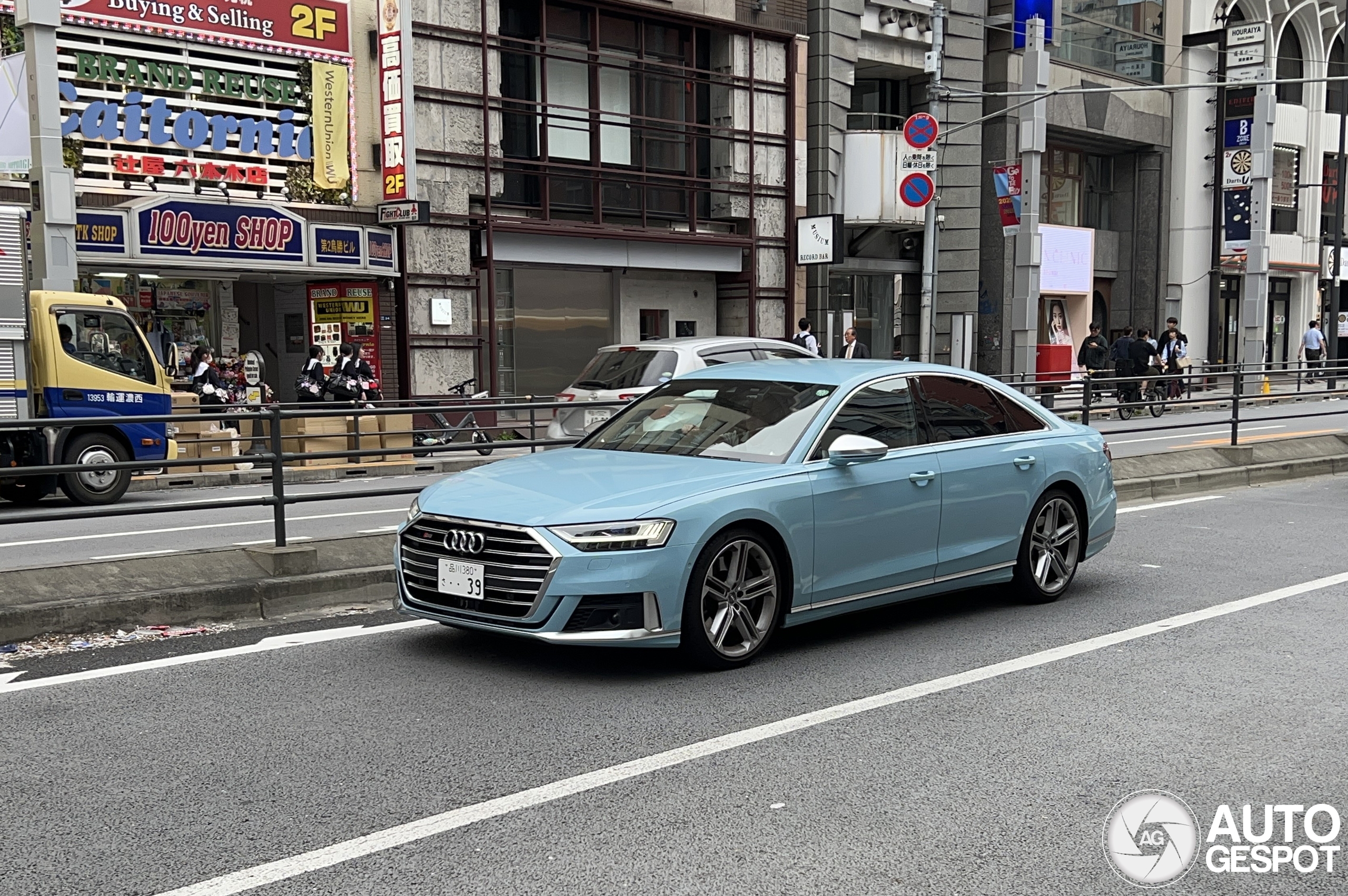 Audi S8 D5