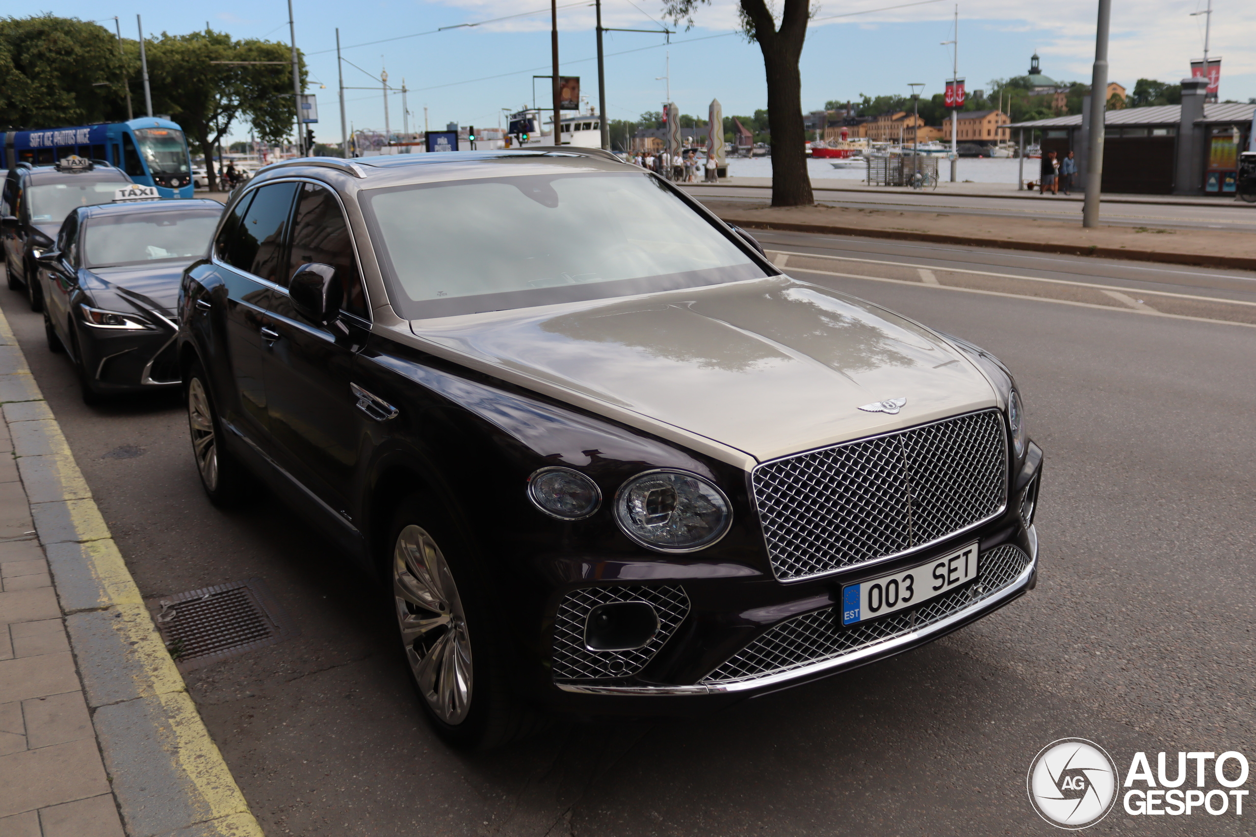 Bentley Bentayga Azure