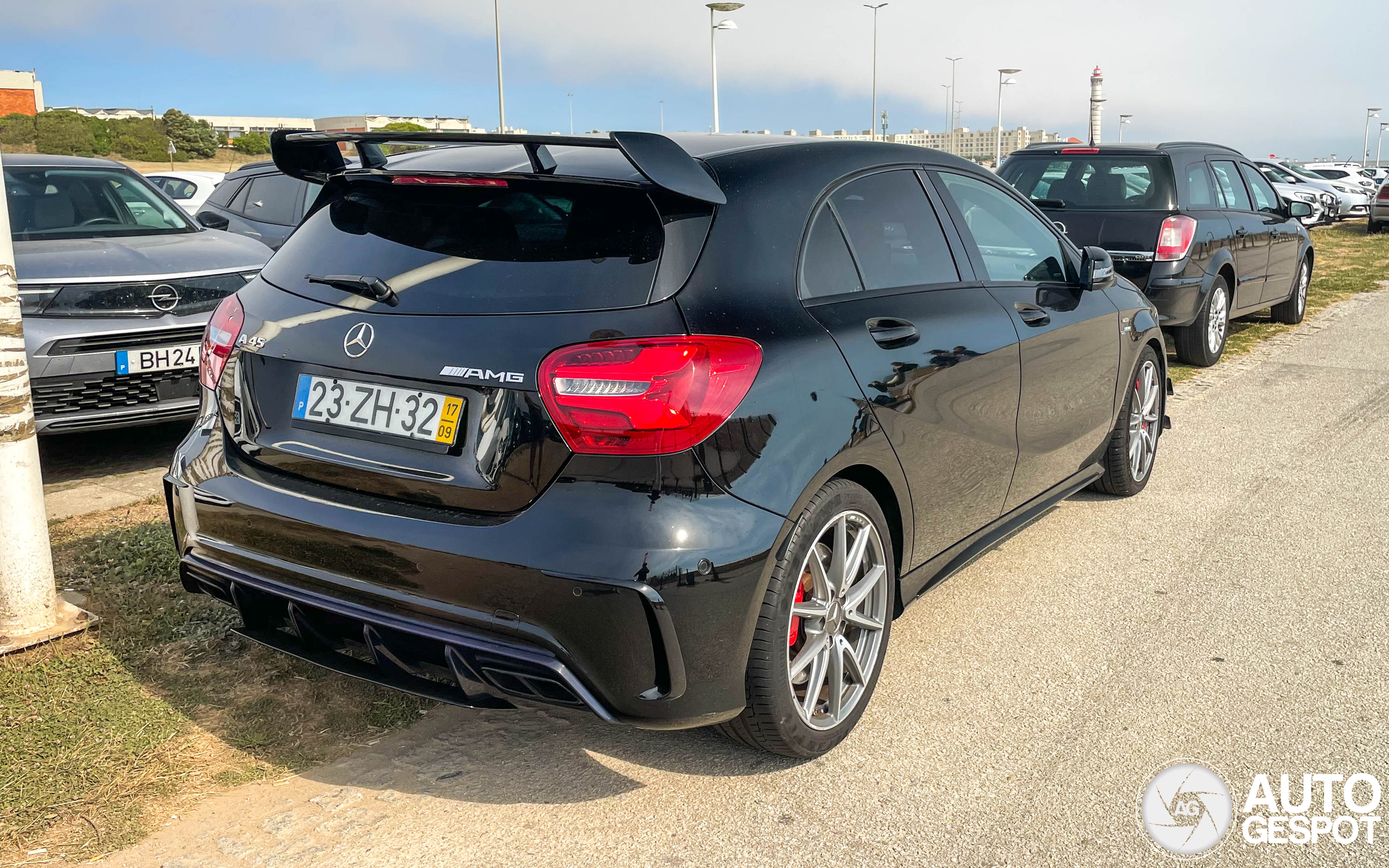 Mercedes-AMG A 45 W176 2015