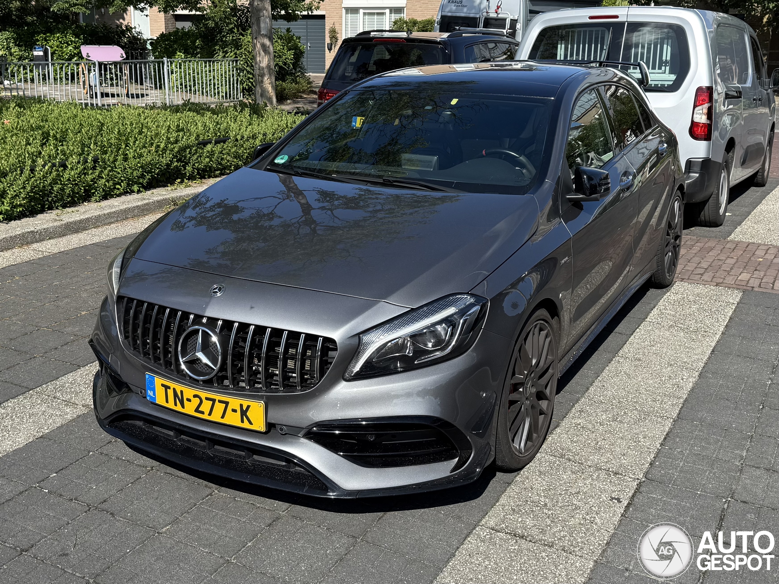 Mercedes-AMG A 45 W176 2015