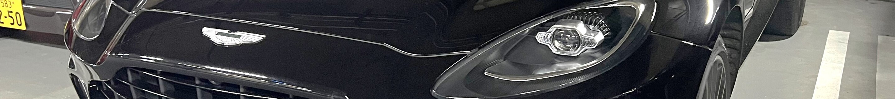 Aston Martin DBX