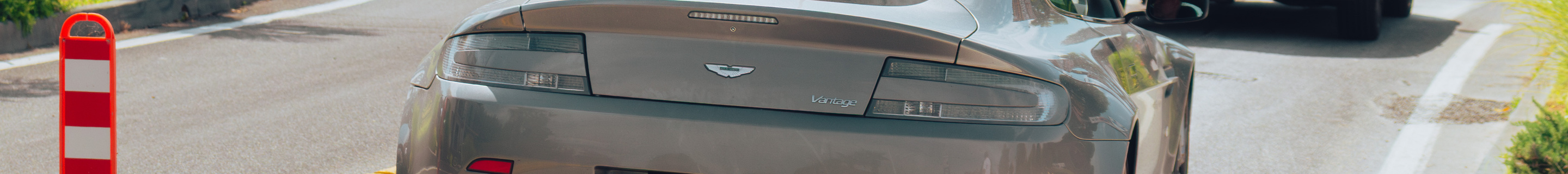 Aston Martin V8 Vantage