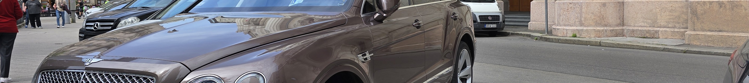 Bentley Bentayga V8