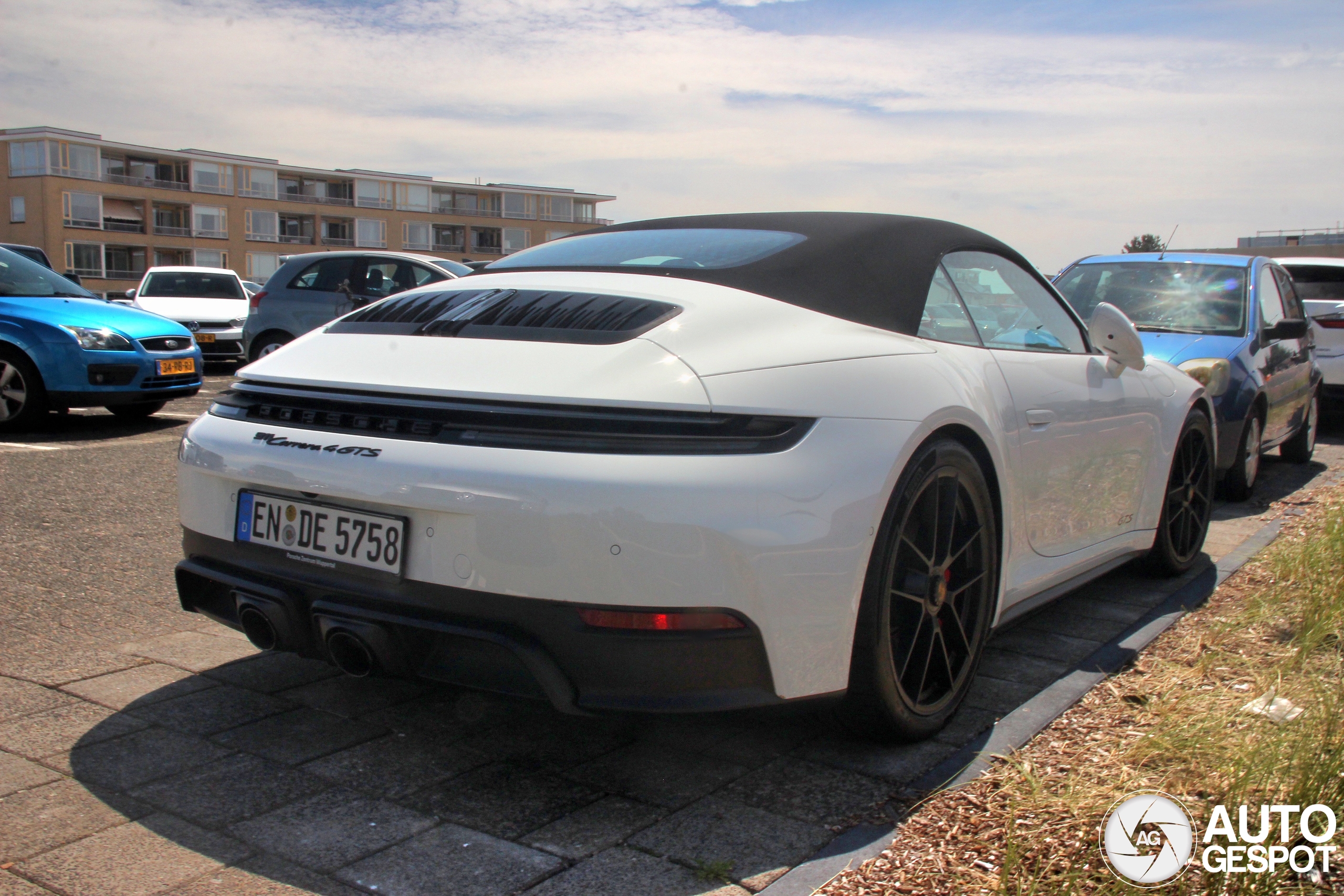 Porsche 992 Carrera 4 GTS Cabriolet MkII