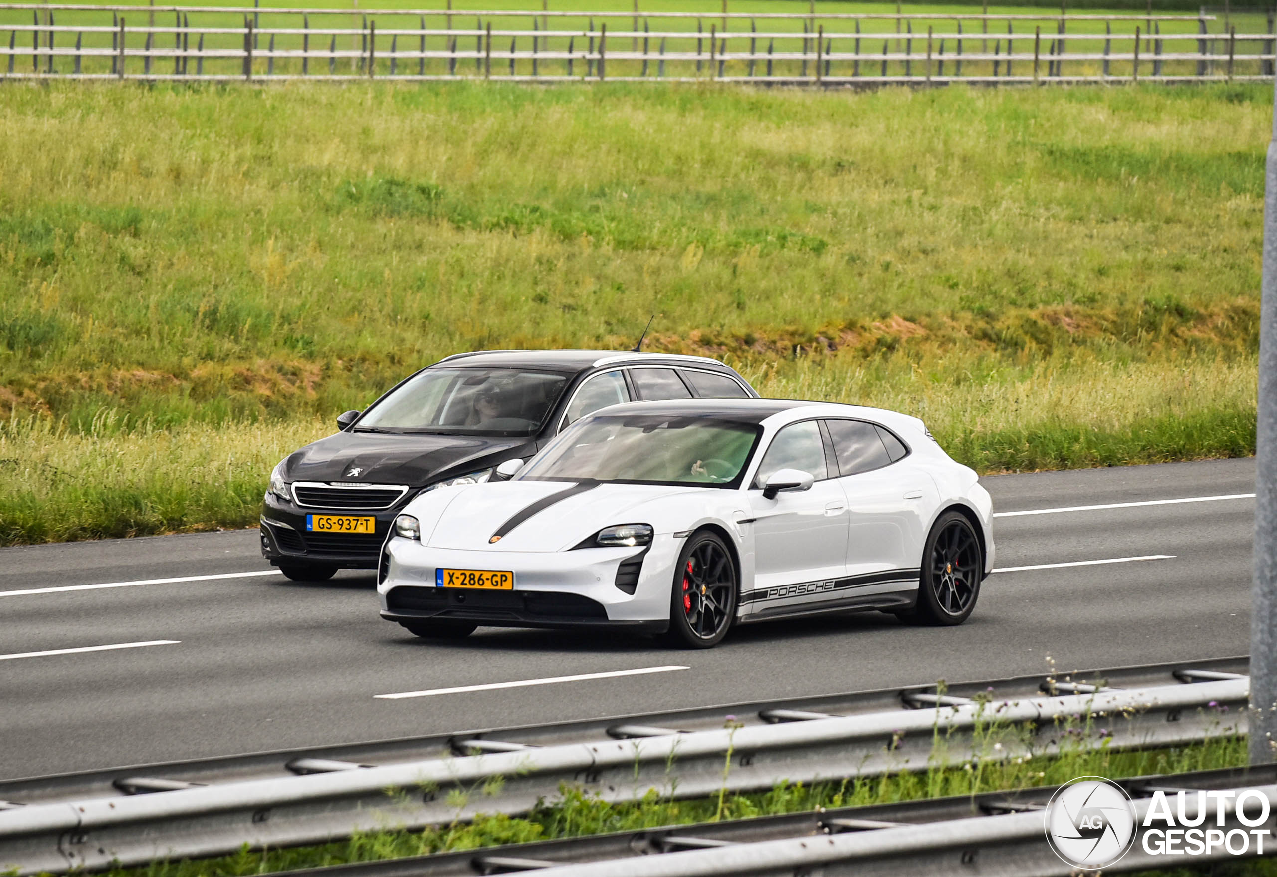 Porsche Taycan GTS Sport Turismo
