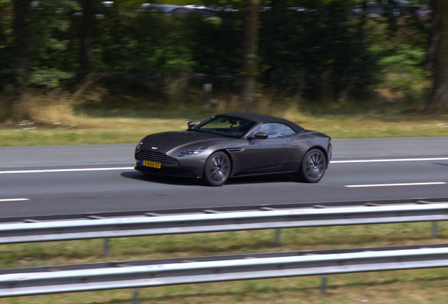 Aston Martin DB11 V8 Volante