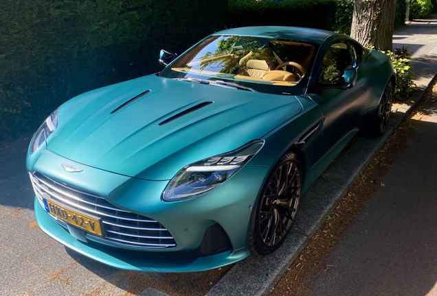 Aston Martin DB12