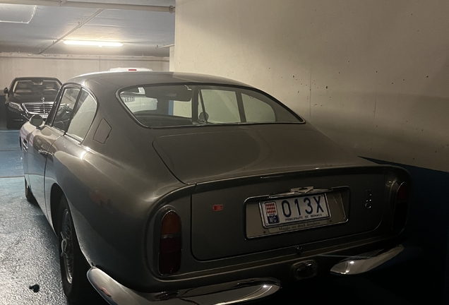 Aston Martin DB6 Vantage MKI