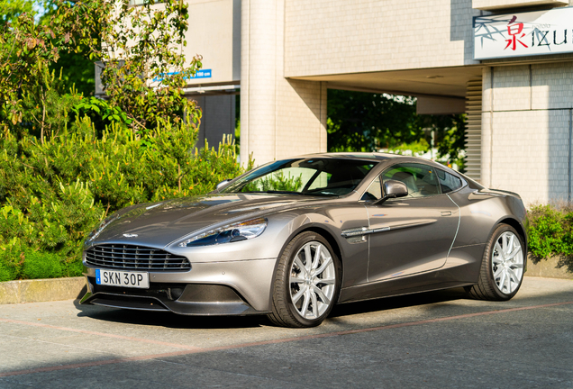 Aston Martin Vanquish 2013