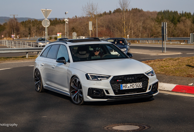 Audi RS4 Avant B9