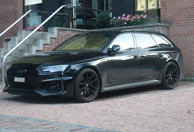 Audi RS4 Avant B9