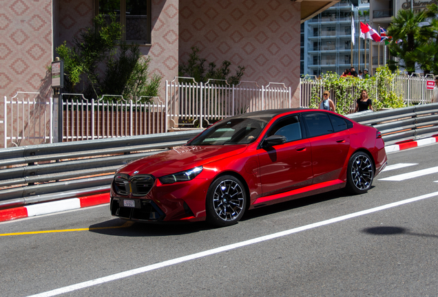 BMW M5 G90