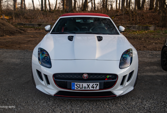Jaguar F-TYPE R Convertible