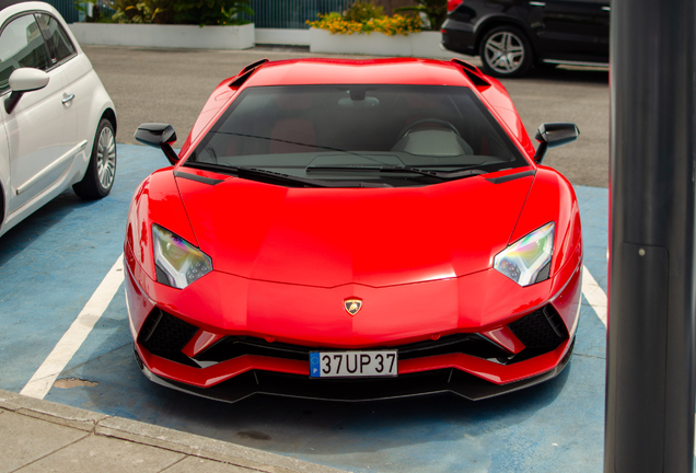 Lamborghini Aventador S LP740-4