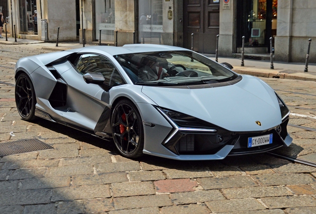 Lamborghini Revuelto