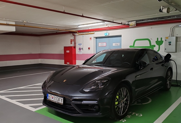 Porsche 971 Panamera Turbo S E-Hybrid