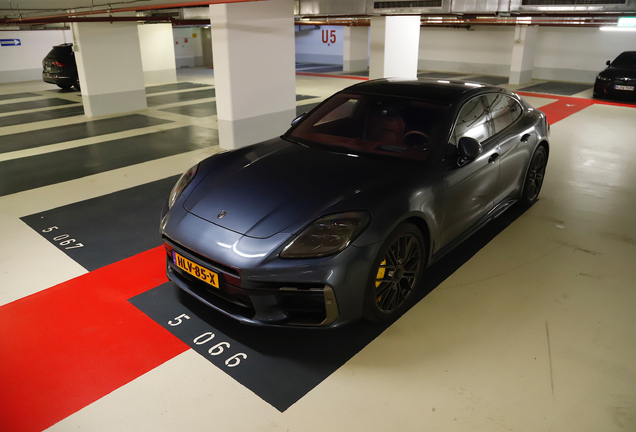 Porsche 972 Panamera Turbo S E-Hybrid Executive