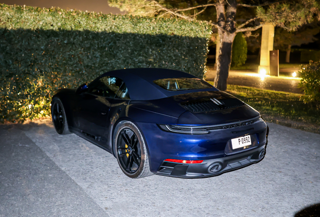 Porsche 992 Carrera 4 GTS Cabriolet